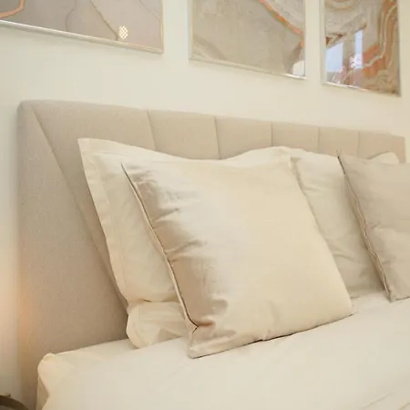 Monaco - Sunny 3 Bedroom With Terrace
