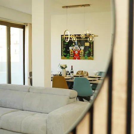 Monaco - Sunny 3 Bedroom With Terrace
