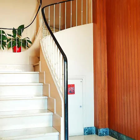 Monaco - Sunny 3 Bedroom With Terrace *