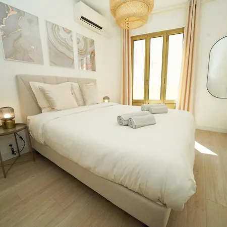 Monaco - Beautiful 6-8 People Apartment