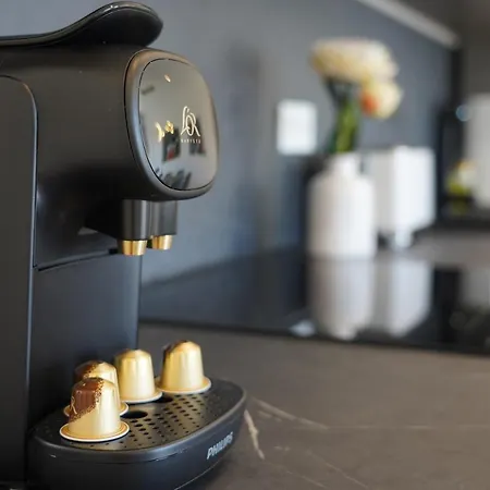 Monaco - Beautiful 6-8 People *