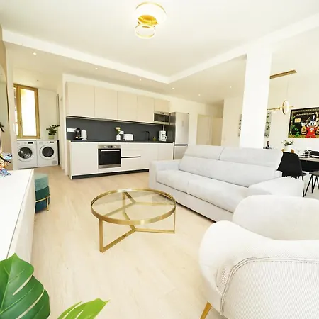 Monaco - Beautiful 6-8 People Beausoleil